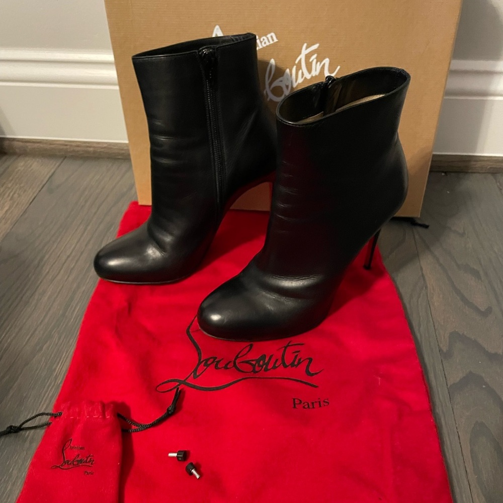 Christian Louboutin FIFI Booty 100 Black 37.5